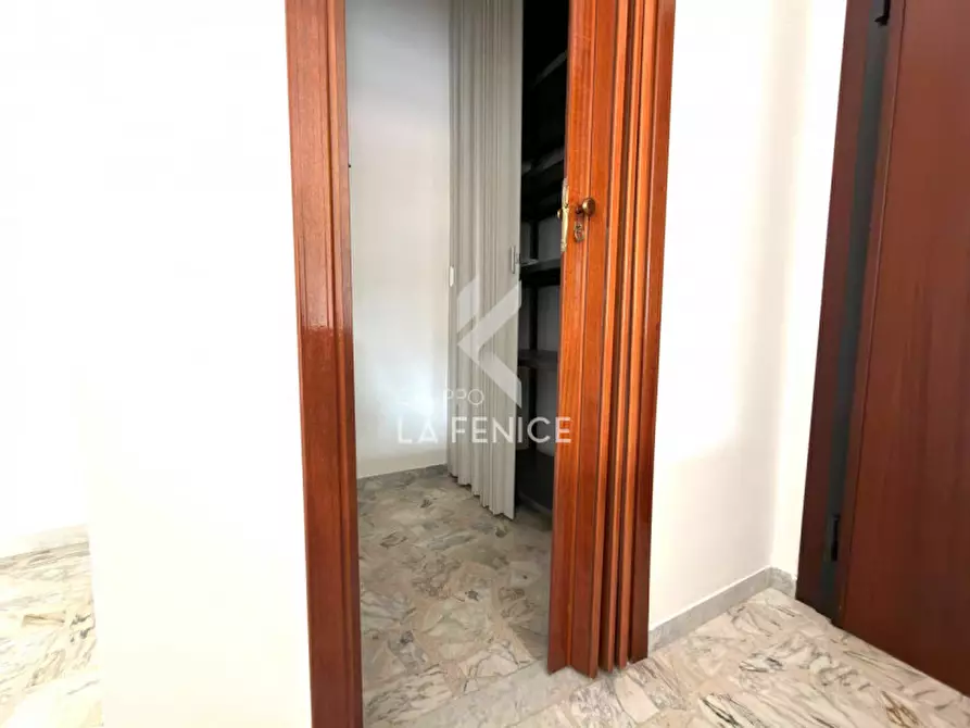 Immagine 10 di Appartamento in vendita  in Viale dei Lecci 10 a Martina Franca