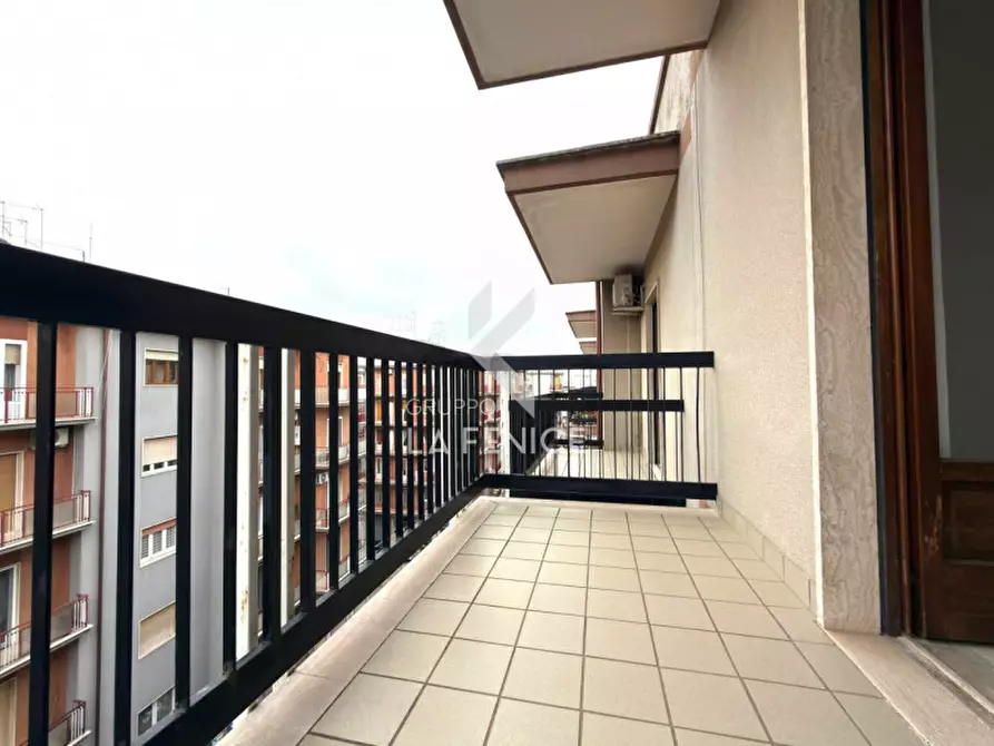 Immagine 15 di Appartamento in vendita  in Viale dei Lecci 10 a Martina Franca