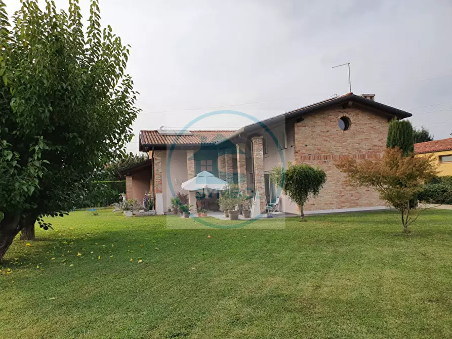 Immagine 2 di Villa in vendita  in Via le Motte a Santa Maria Di Sala
