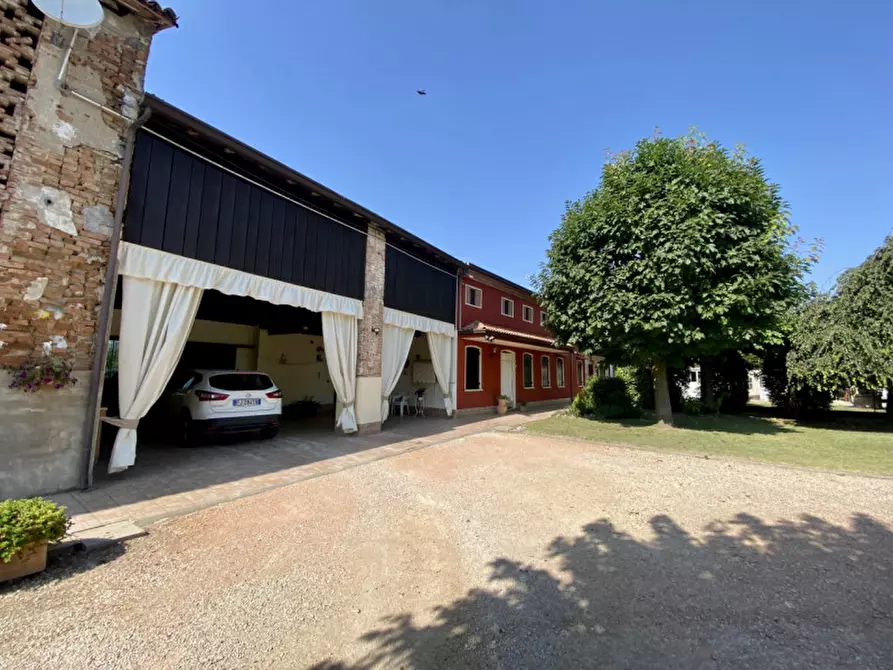 Immagine 1 di Casa bifamiliare in vendita  in Legnago via Casoni Rampin, 89 a Legnago