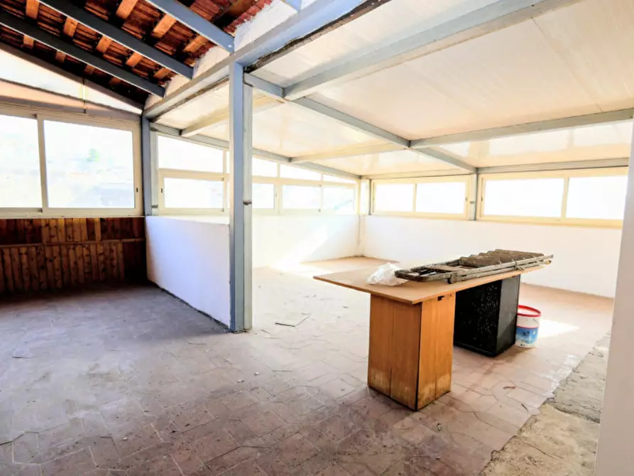 Immagine 13 di Appartamento in vendita  in Via Giacomo Leopardi n.01 a Palagonia