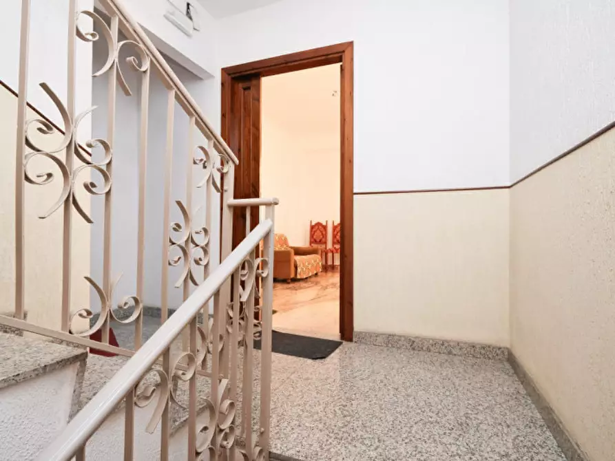 Immagine 17 di Appartamento in vendita  in Via Giacomo Leopardi n.01 a Palagonia