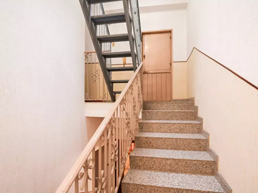 Immagine 20 di Appartamento in vendita  in Via Giacomo Leopardi n.01 a Palagonia