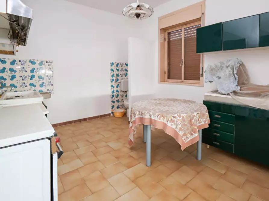 Immagine 22 di Appartamento in vendita  in Via Giacomo Leopardi n.01 a Palagonia