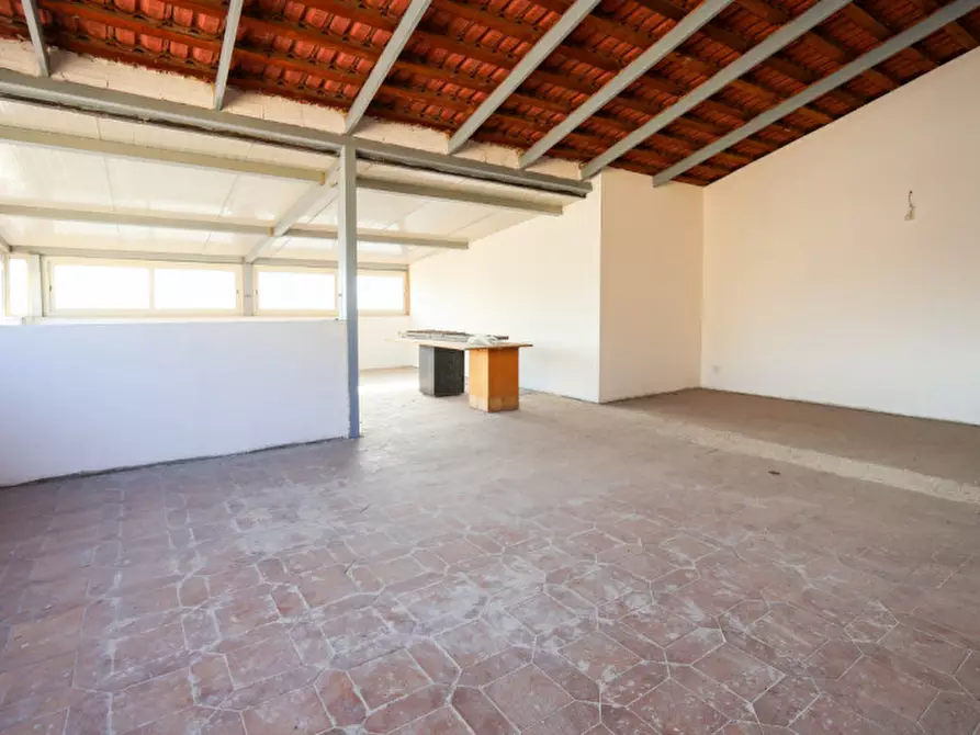 Immagine 23 di Appartamento in vendita  in Via Giacomo Leopardi n.01 a Palagonia