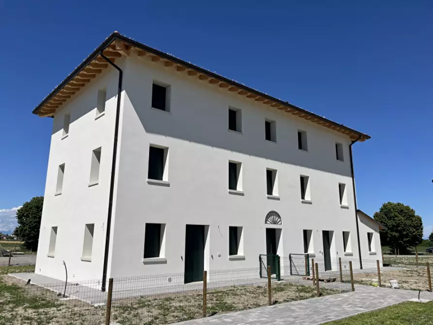 Immagine 1 di Appartamento in vendita  in via Riviera Comm. Armando Furlanis a Concordia Sagittaria