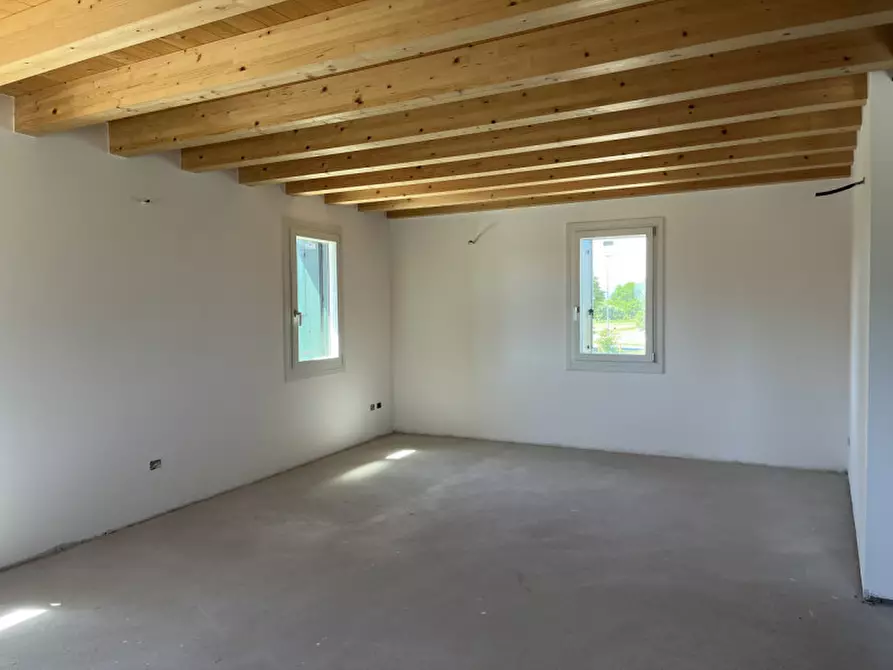 Immagine 4 di Appartamento in vendita  in via Riviera Comm. Armando Furlanis a Concordia Sagittaria
