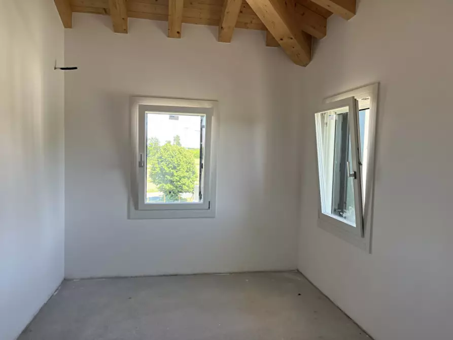 Immagine 6 di Appartamento in vendita  in via Riviera Comm. Armando Furlanis a Concordia Sagittaria