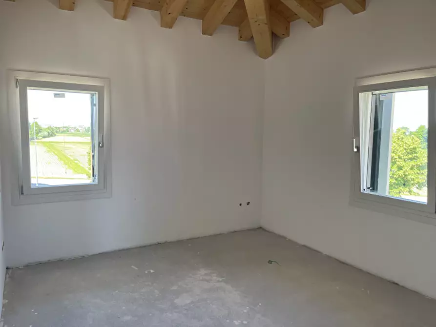 Immagine 7 di Appartamento in vendita  in via Riviera Comm. Armando Furlanis a Concordia Sagittaria