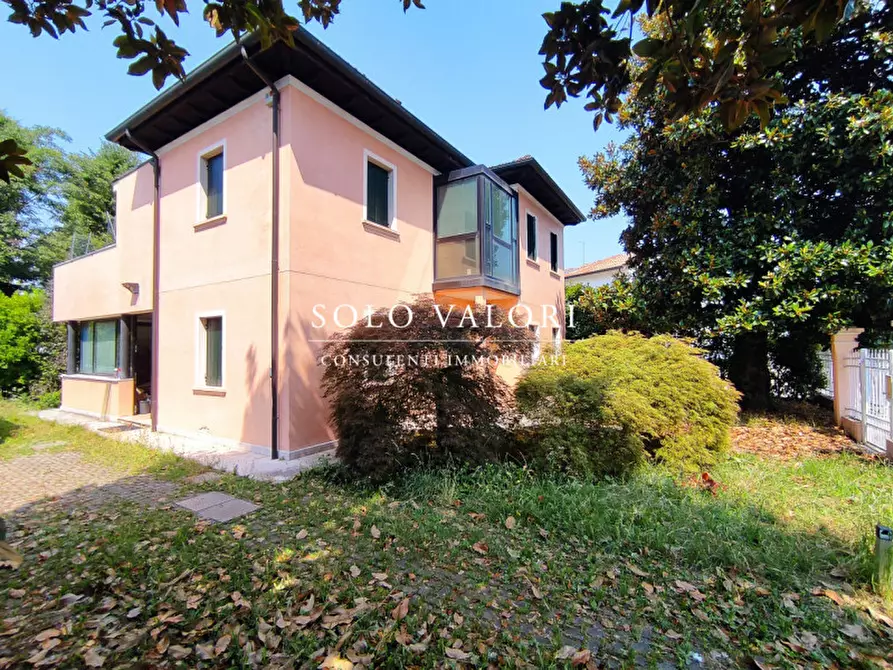 Immagine 1 di Villa in vendita  a Castelfranco Veneto