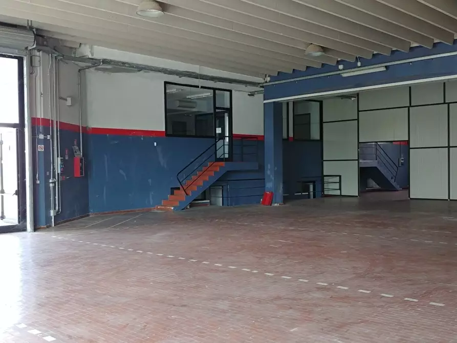 Immagine 9 di Negozio in affitto  in VIA DA VINCI L. a Cambiago