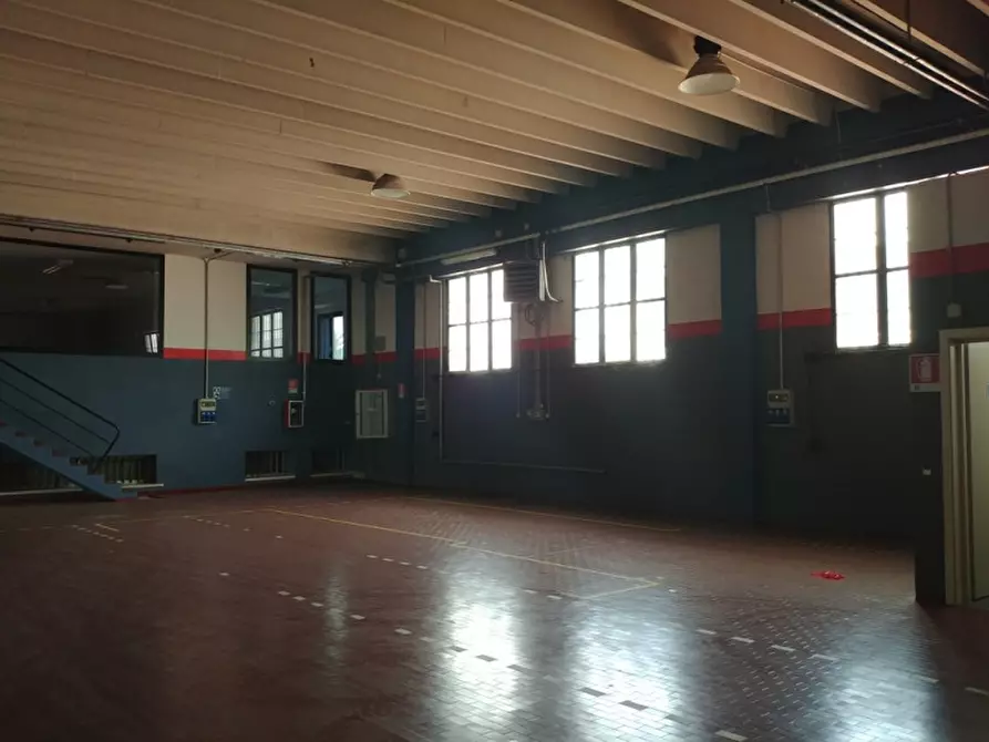 Immagine 13 di Negozio in affitto  in VIA DA VINCI L. a Cambiago