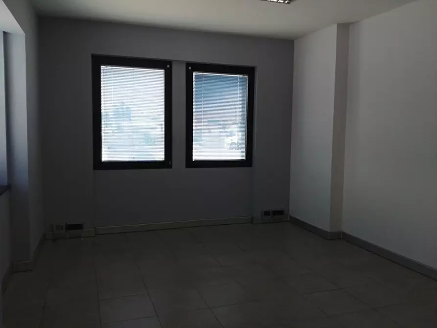 Immagine 17 di Negozio in affitto  in VIA DA VINCI L. a Cambiago