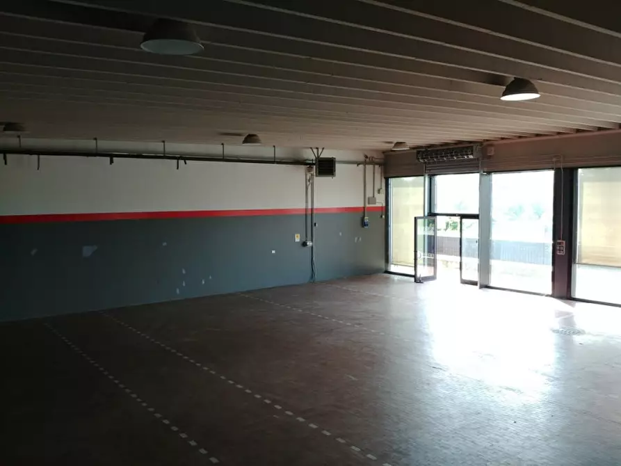 Immagine 20 di Negozio in affitto  in VIA DA VINCI L. a Cambiago