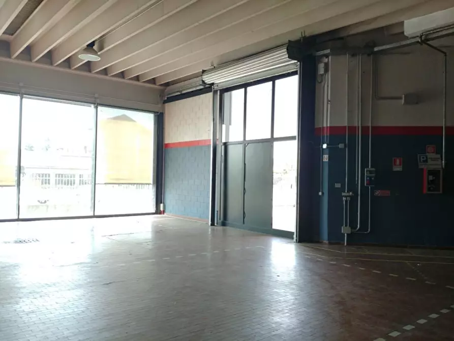 Immagine 21 di Negozio in affitto  in VIA DA VINCI L. a Cambiago