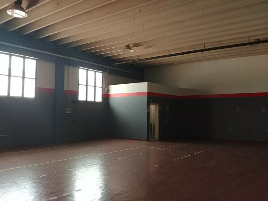 Immagine 22 di Negozio in affitto  in VIA DA VINCI L. a Cambiago