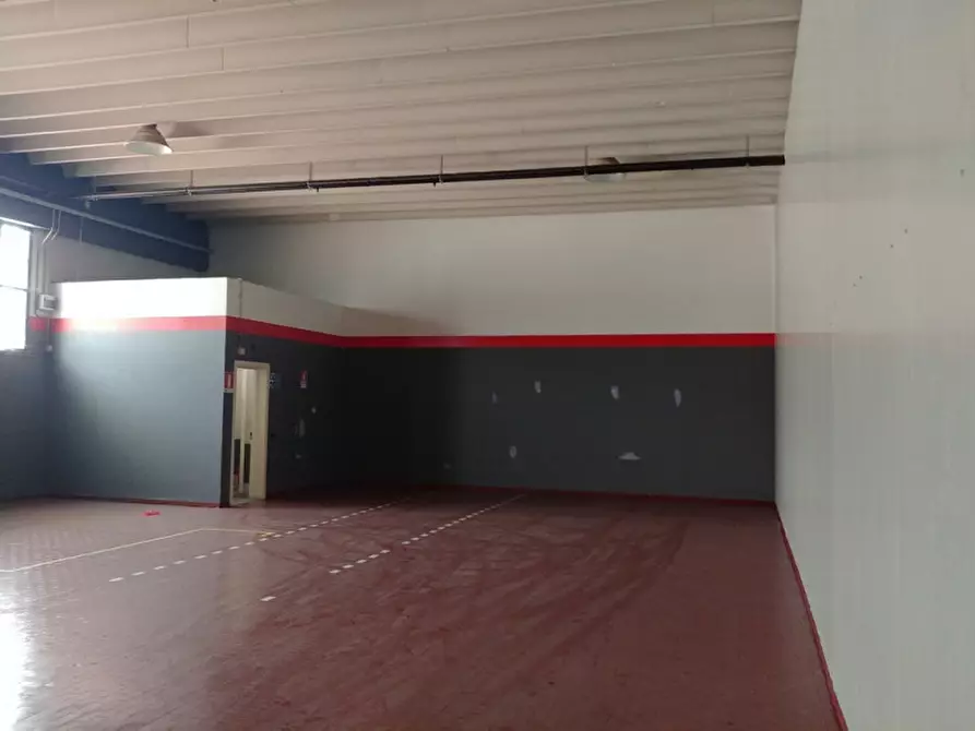 Immagine 23 di Negozio in affitto  in VIA DA VINCI L. a Cambiago