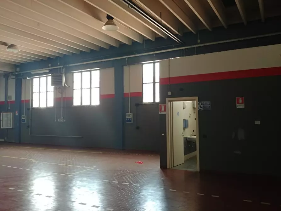 Immagine 24 di Negozio in affitto  in VIA DA VINCI L. a Cambiago