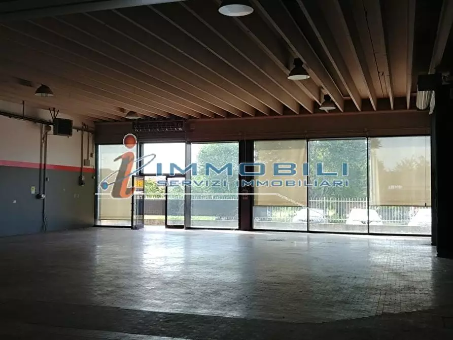 Immagine 3 di Capannone industriale in affitto  in VIA DA VINCI L. a Cambiago