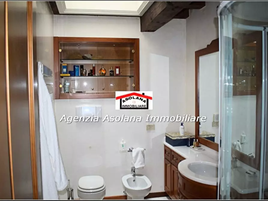 Immagine 3 di Villa in vendita  in via del barbo a Asolo