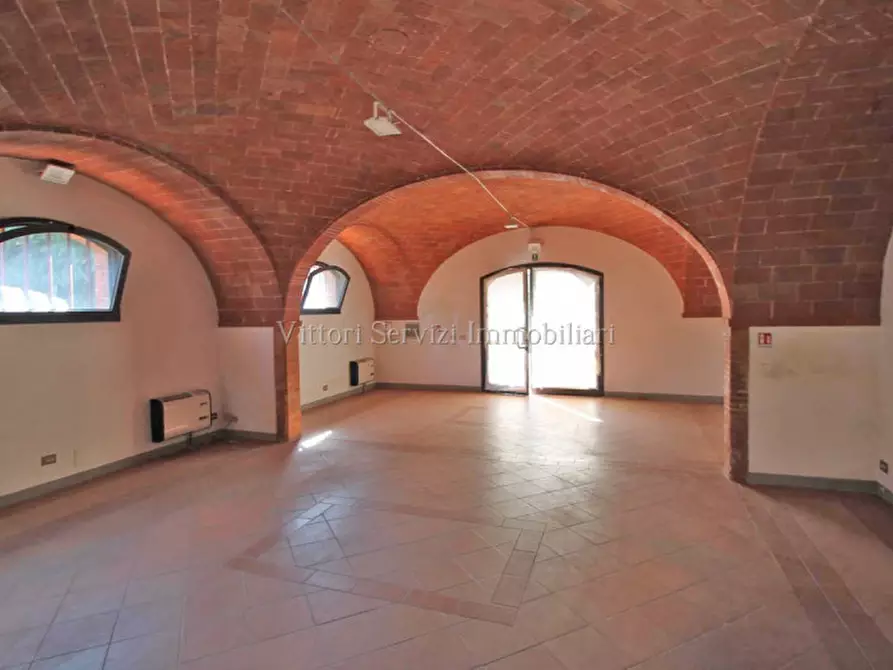 Immagine 8 di Negozio in vendita  in Via Traversa valdichiana est a Torrita Di Siena