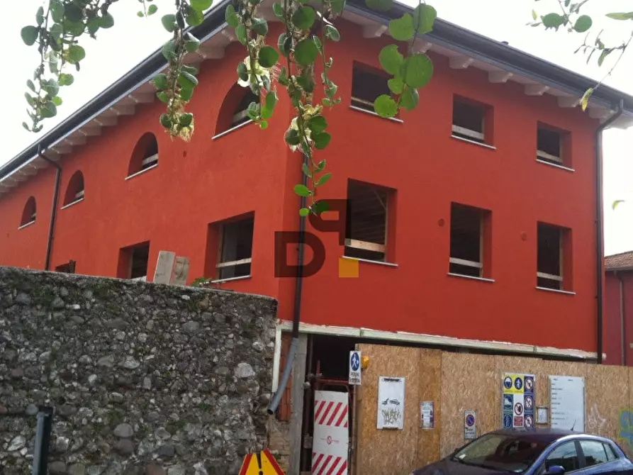 Immagine 1 di Appartamento in vendita  in via Brunati a Salò