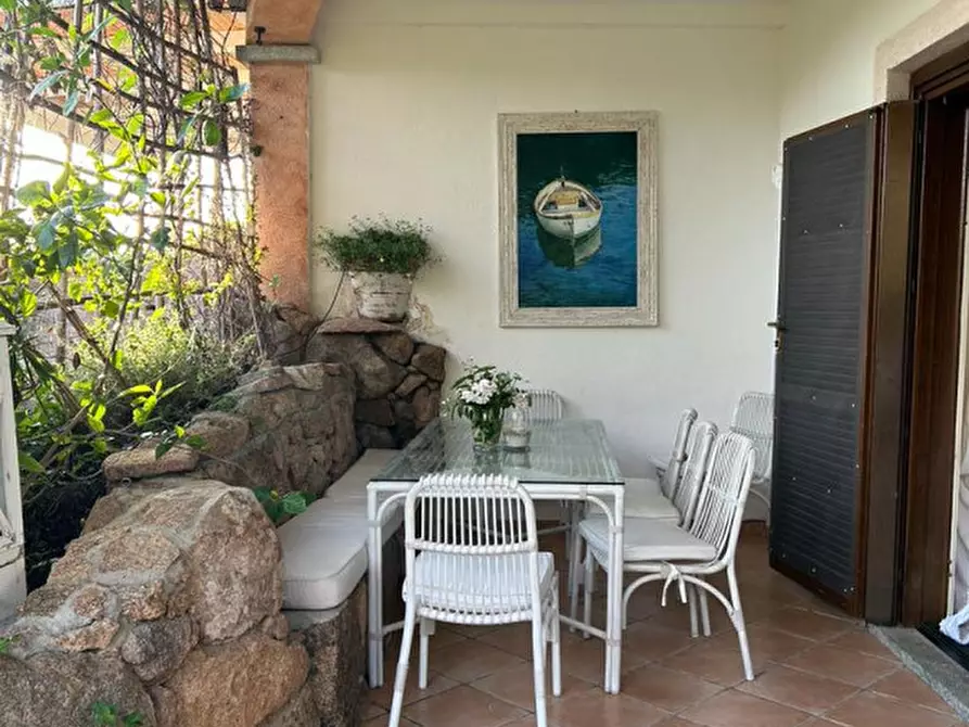 Immagine 20 di Appartamento in vendita  a Arzachena