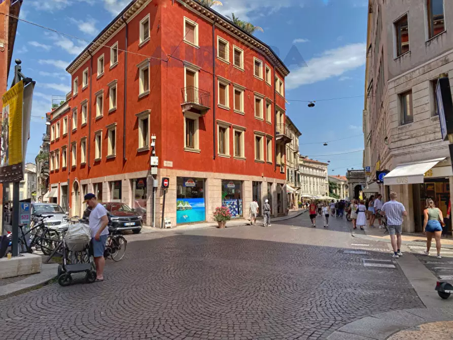 Immagine 1 di Ufficio in vendita  in via roma 23 a Verona
