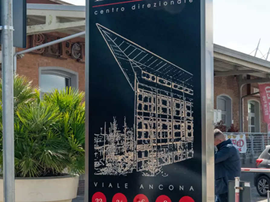 Immagine 4 di Ufficio in vendita  a Venezia