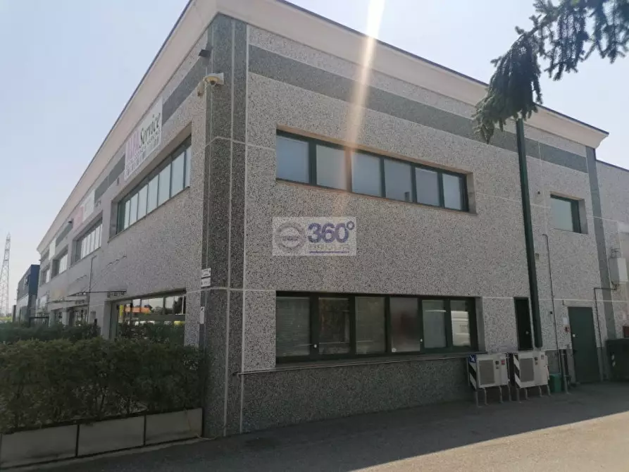 Immagine 4 di Capannone industriale in vendita  in Via XXV Aprile a Rovato