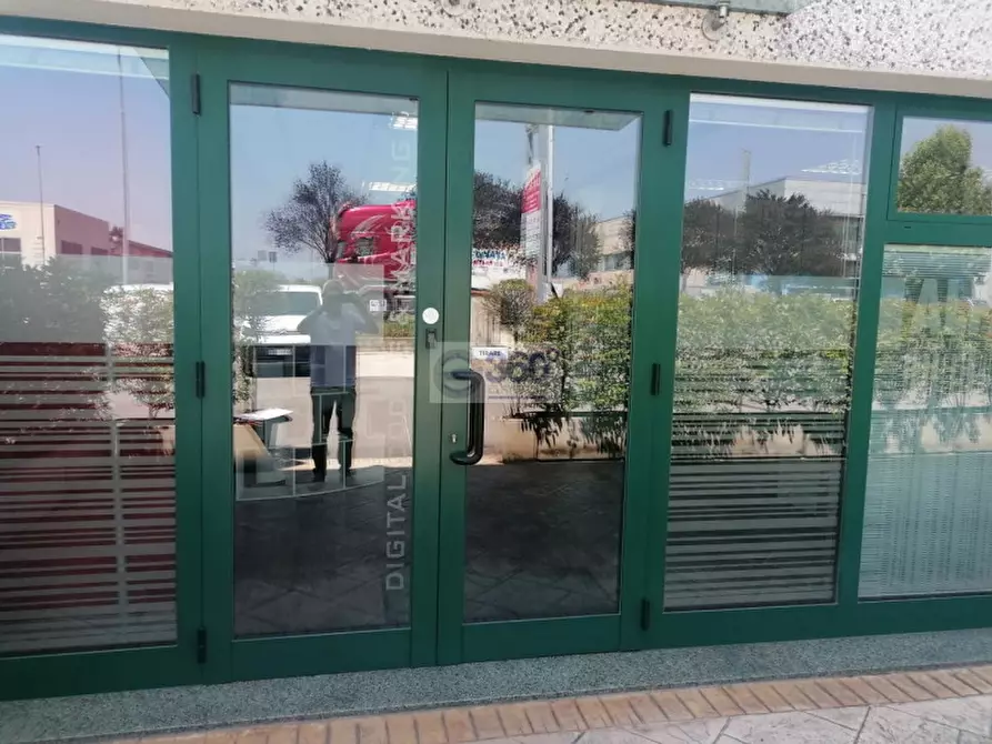Immagine 6 di Capannone industriale in vendita  in Via XXV Aprile a Rovato