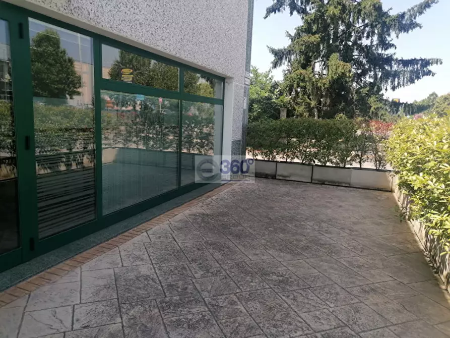 Immagine 7 di Capannone industriale in vendita  in Via XXV Aprile a Rovato