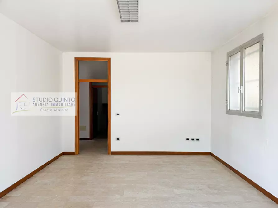 Immagine 1 di Ufficio in vendita  a Quinto Di Treviso