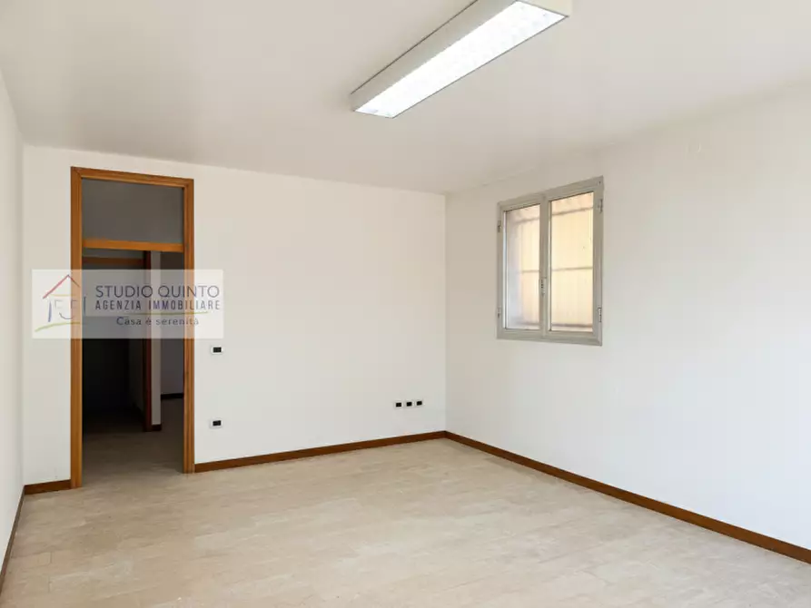 Immagine 2 di Ufficio in vendita  a Quinto Di Treviso