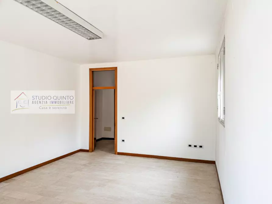 Immagine 3 di Ufficio in vendita  a Quinto Di Treviso
