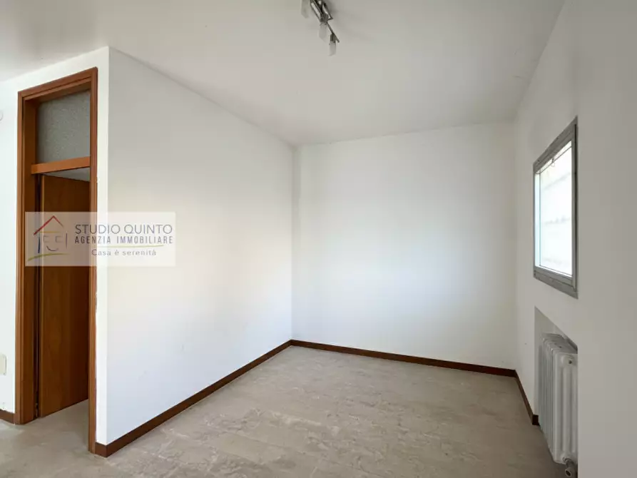 Immagine 9 di Ufficio in vendita  a Quinto Di Treviso