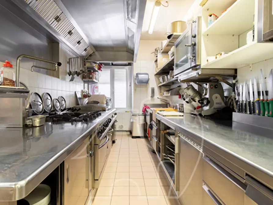 Immagine 9 di Attività commerciale in vendita  in Gries a Bolzano