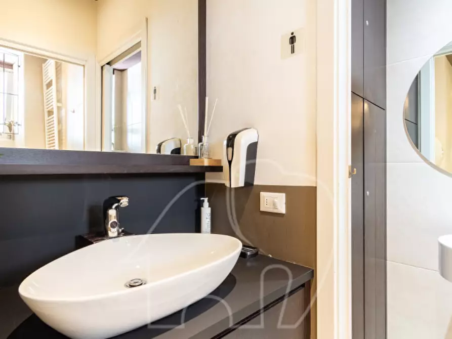 Immagine 11 di Attività commerciale in vendita  in Gries a Bolzano