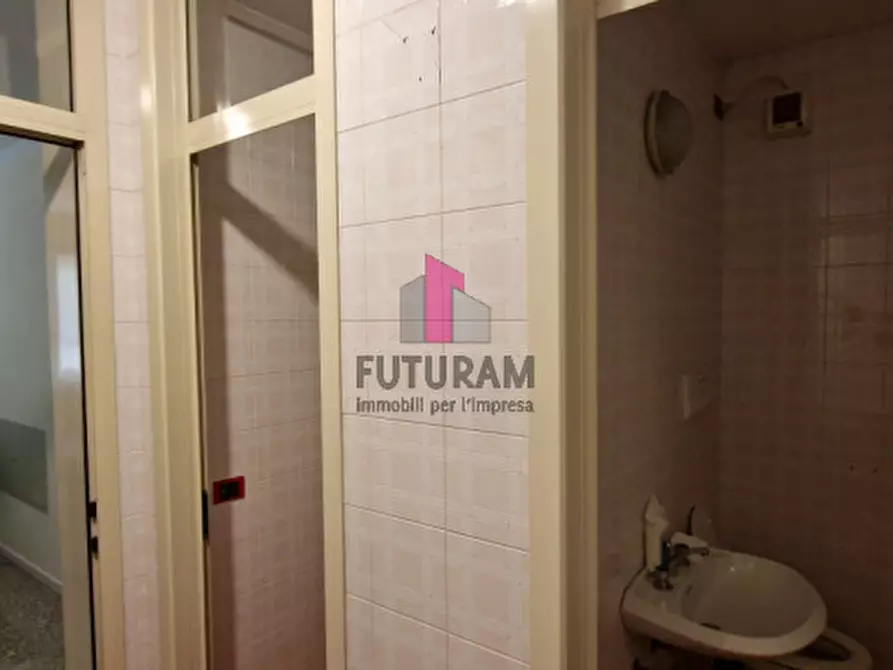 Immagine 14 di Ufficio in affitto  in VIA DEL SANTO a Limena