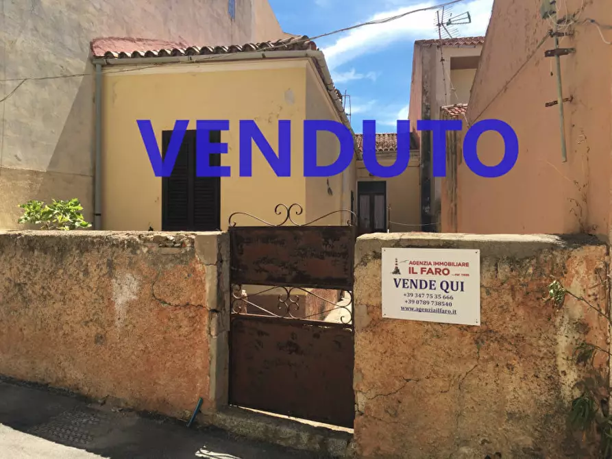 Immagine 1 di Casa indipendente in vendita  in Via Don Minzoni a La Maddalena