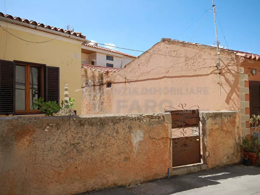 Immagine 2 di Casa indipendente in vendita  in Via Don Minzoni a La Maddalena