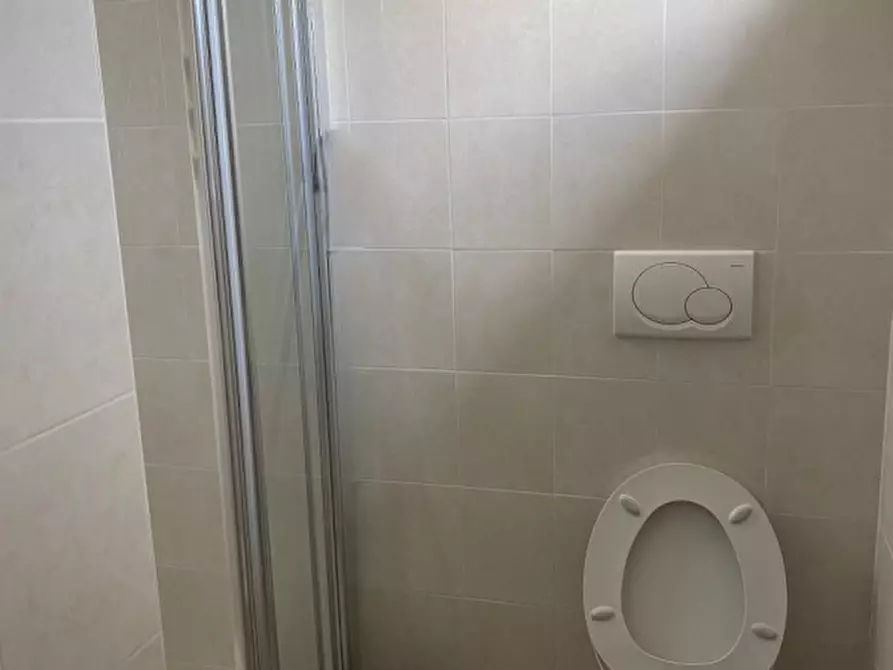 Immagine 6 di Camera in affitto  in Via Perosi a Padova