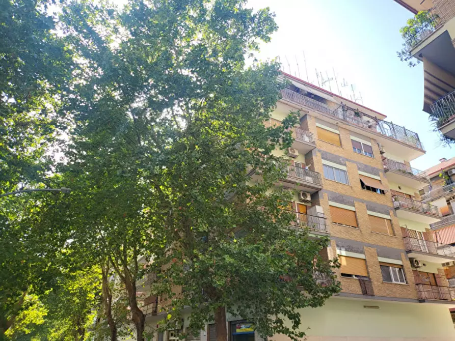 Immagine 1 di Appartamento in vendita  in VIA ALBONA a Roma