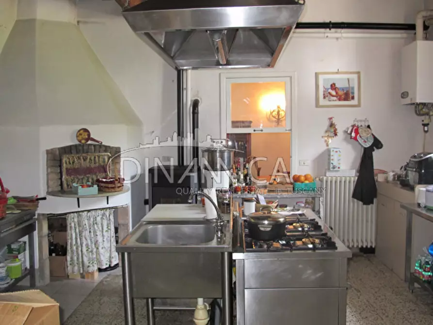 Immagine 38 di Villa in vendita  a Casciana Terme Lari