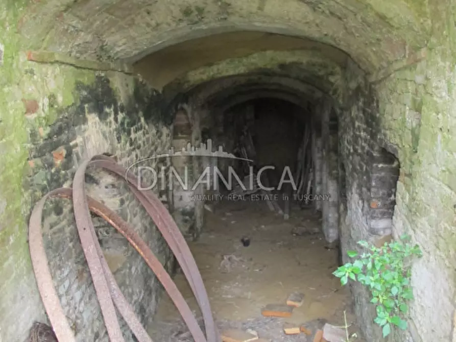 Immagine 46 di Villa in vendita  a Casciana Terme Lari