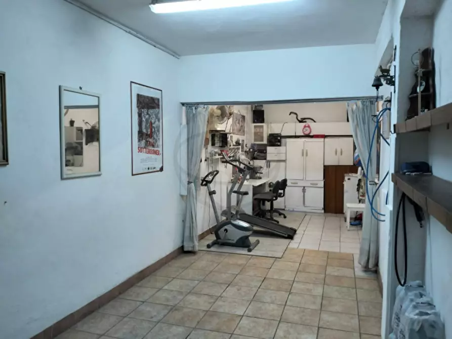 Immagine 1 di Garage in vendita  in Via Palestro a Terni