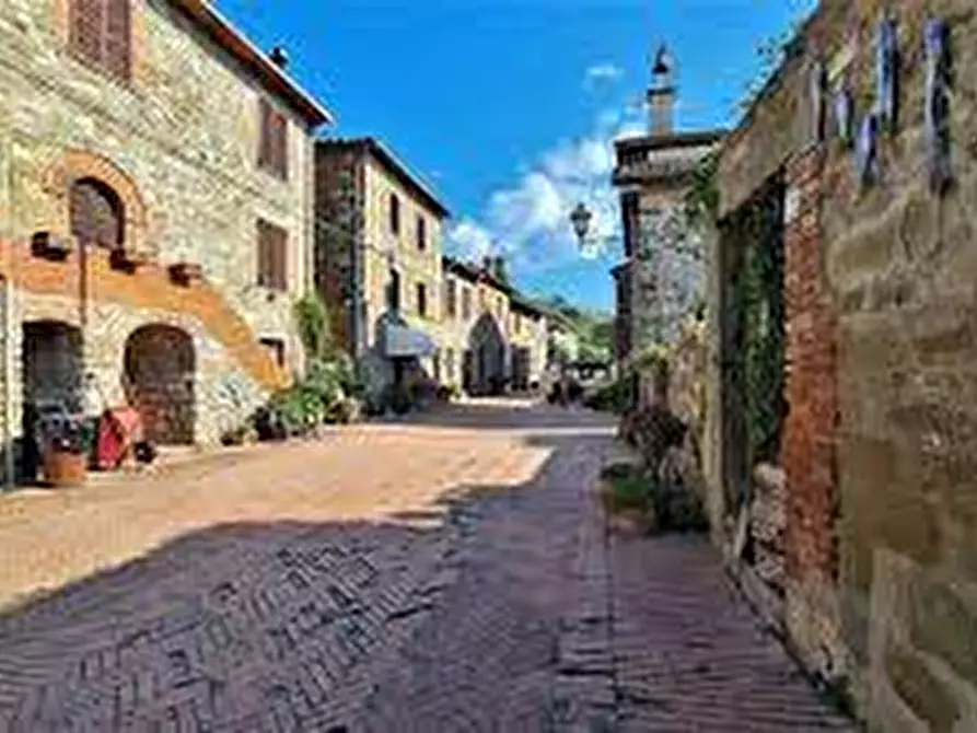 Immagine 17 di Villetta a schiera in vendita  a Tuoro Sul Trasimeno