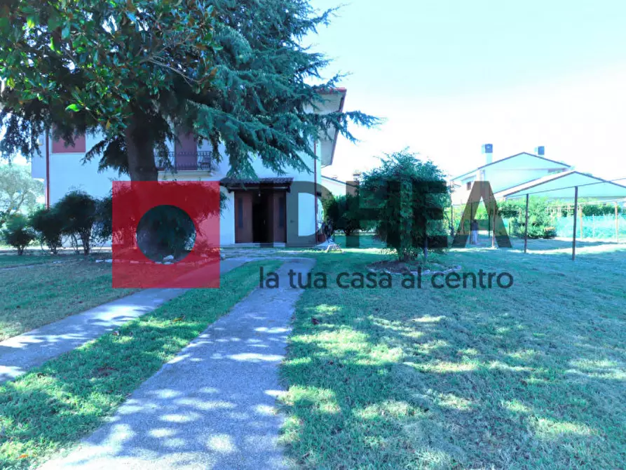 Immagine 1 di Casa indipendente in vendita  in VIA CHIESA PONZANO a Ponzano Veneto