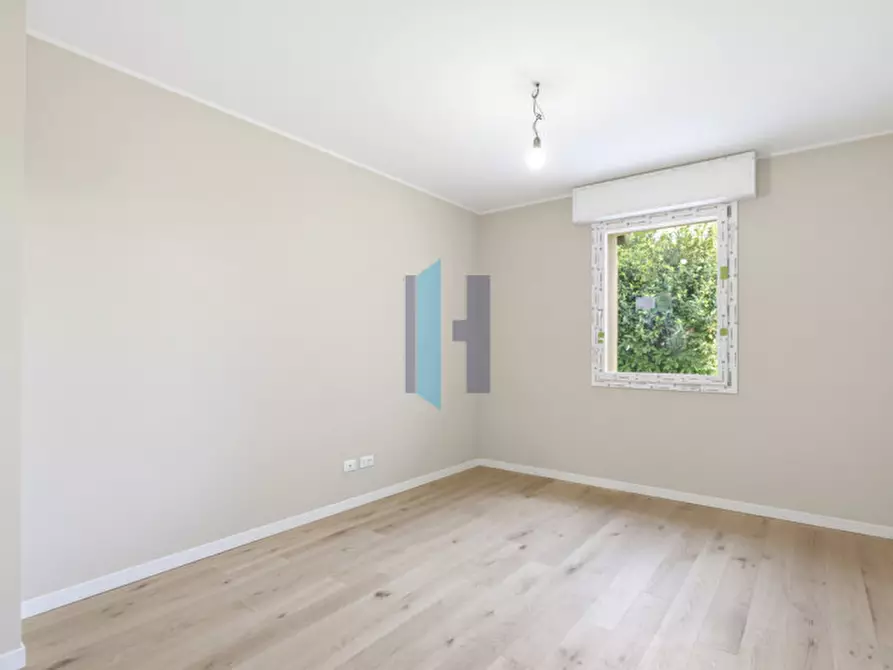 Immagine 9 di Appartamento in vendita  in Via Renato Serra 1 a Brescia