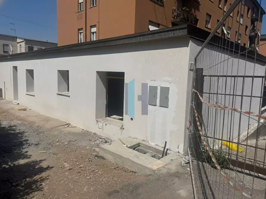 Immagine 11 di Appartamento in vendita  in Via Renato Serra 1 a Brescia